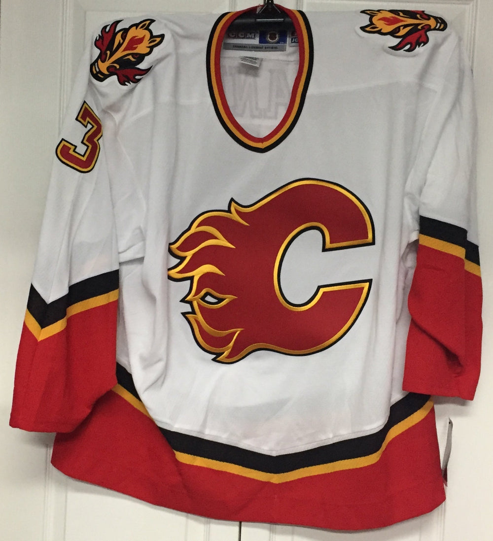 PHANEUF Calgary Flames Away White CCM 550 Air-knit Jersey